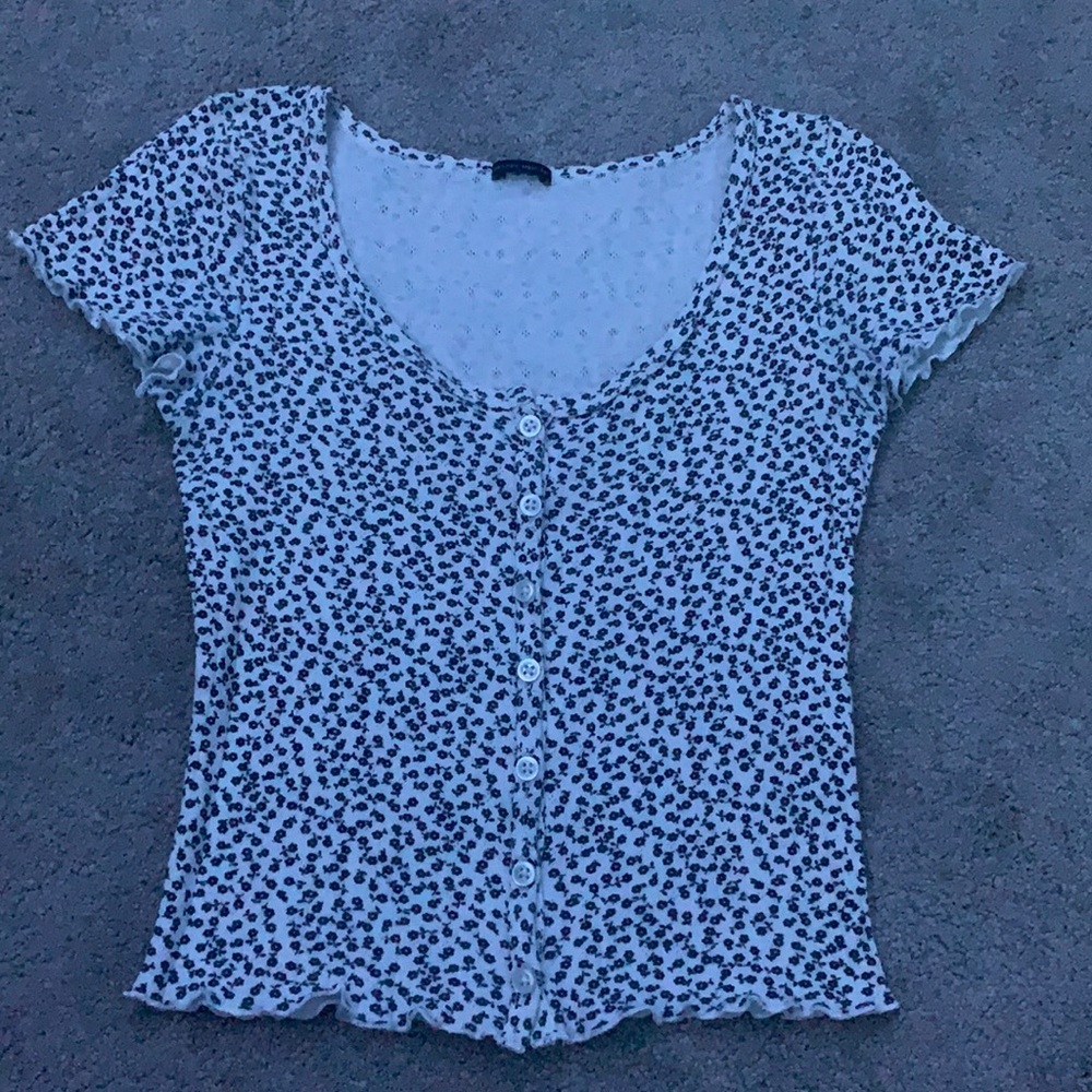 brandy melville floral print top🤍